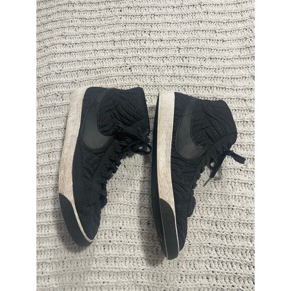 Nike Blazer Mid Premium SE Quilted Sneakers Womens US 11 EU 43 Black 857664 001 - Picture 4 of 11